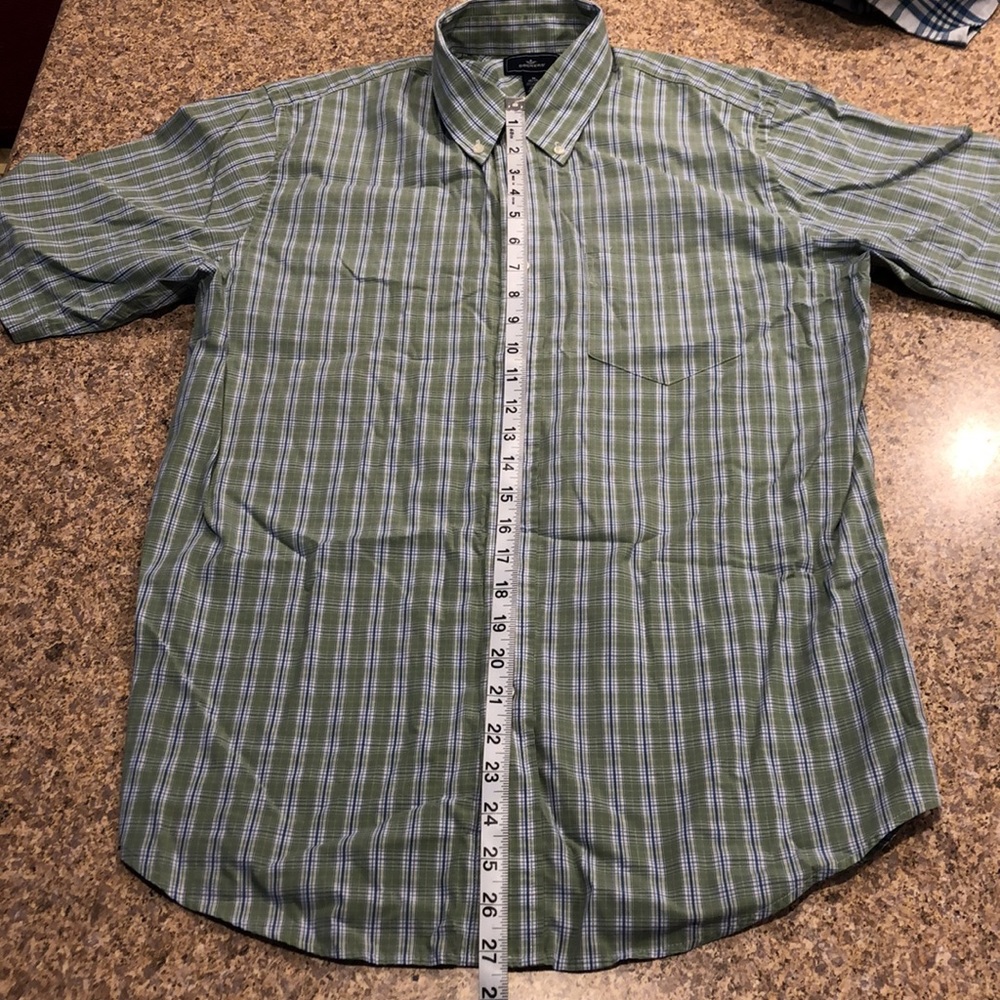 2 Men’s Medium Short Sleeve Button Down Shirts - Picture 9 of 10